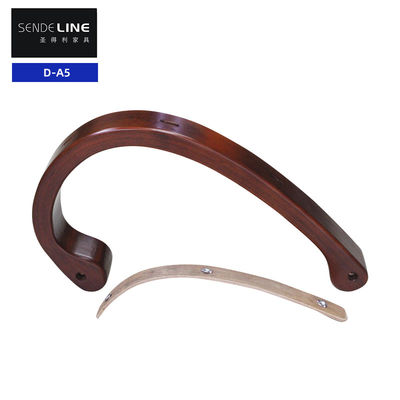 İyi fiyat Modern Kırmızı Kahverengi Katı Ahşap Sandalye Koltuk Destesi Rahatlık ve Destek Artırır çevrimiçi